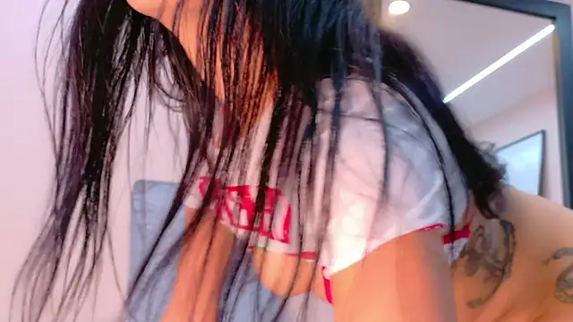 cielo rivera online show from 17, 4, 2026