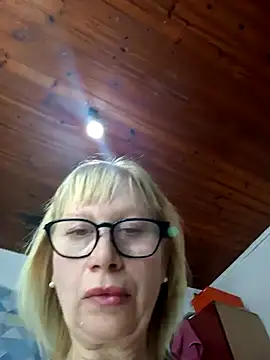 Snapshot of beautifulsexy69_2023 chatting on 29, 9, 2025 beautifulsexy69 2023 online show from 29, 9, 2025