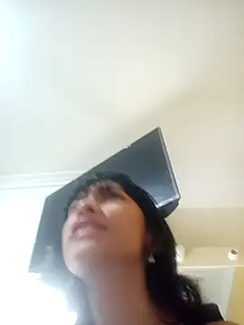 xoxo milk online show from 7, 10, 2025