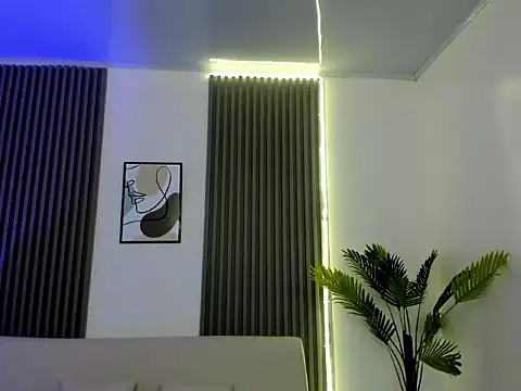 emiilyy cute online show from 7, 10, 2025