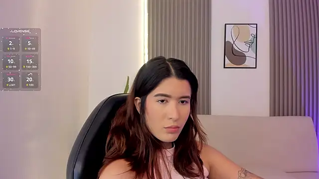 emiilyy cute online show from 9, 10, 2025