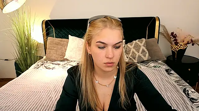 AlinaLiii online show from 20, 4, 2026