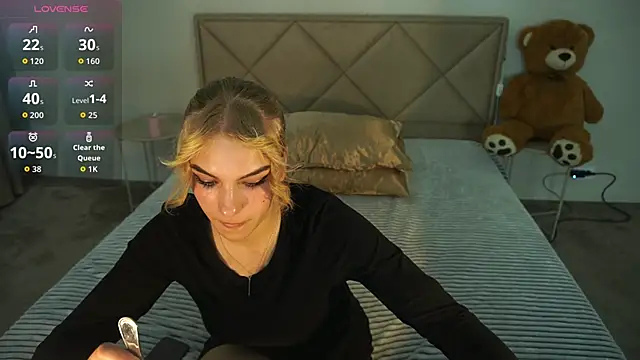 AlinaLiii online show from 4, 6, 2026