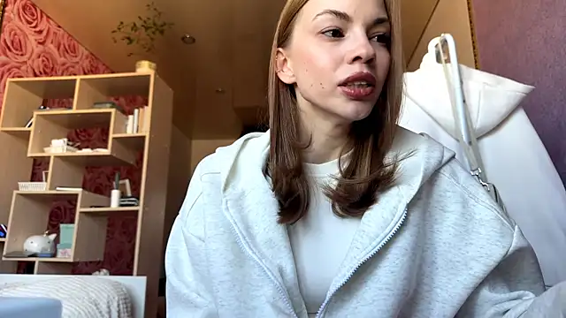 SofiaSmiles online show from 21, 9, 2025
