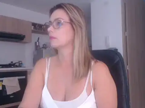 LovePaula online show from 17, 2, 2025