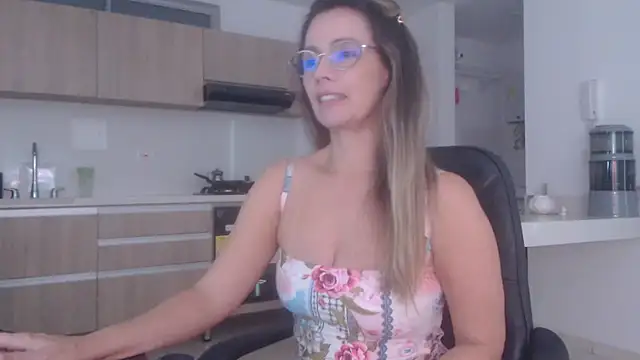 LovePaula online show from 21, 3, 2026