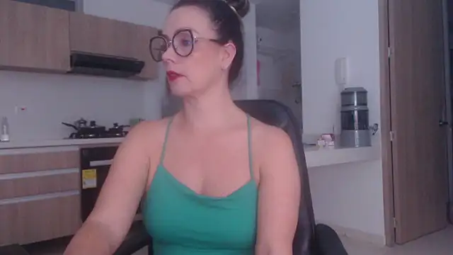 LovePaula online show from 29, 6, 2026