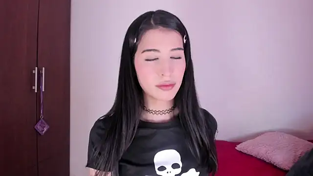 Snapshot of ScarlettRosetti chatting on 18, 12, 2025 ScarlettRosetti online show from 18, 12, 2025