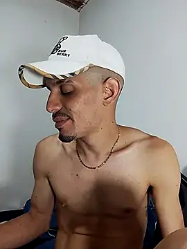 LATINO27CM online show from 15, 10, 2025