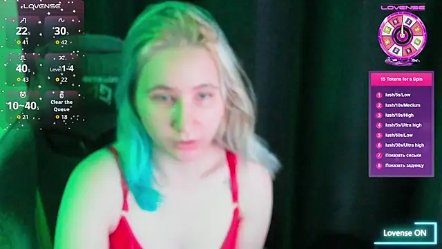 Snapshot of ChristinaFivePlus chatting on 9, 11, 2025 ChristinaFivePlus online show from 9, 11, 2025