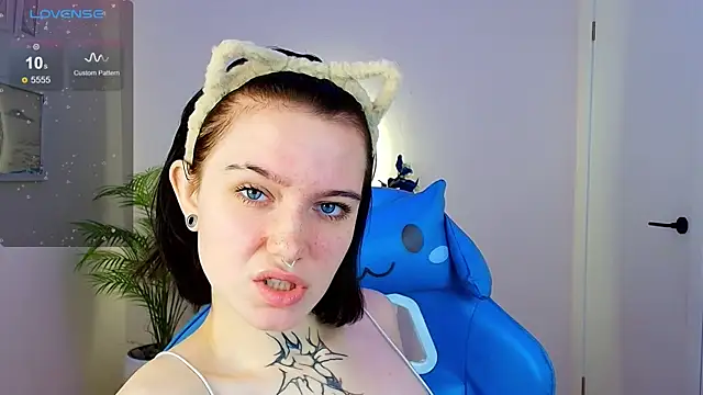 Snapshot of Elastikisss chatting on 3, 11, 2025 Elastikisss online show from 3, 11, 2025