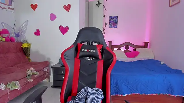 SophieLAmour online show from 22, 9, 2025