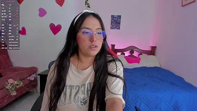 SophieLAmour online show from 28, 9, 2025