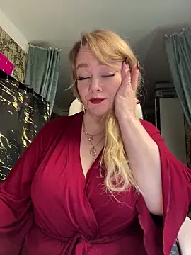 Snapshot of Sweet-blonde chatting on 11, 6, 2026 Sweet-blonde online show from 11, 6, 2026