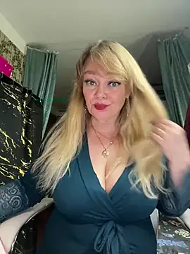 Snapshot of Sweet-blonde chatting on 13, 6, 2026 Sweet-blonde online show from 13, 6, 2026