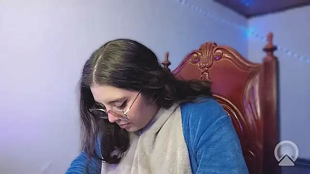 Snapshot of Pao_Ly chatting on 7, 7, 2026 Pao Ly online show from 7, 7, 2026