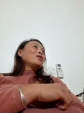 xuxulovezz online show from 24, 11, 2025