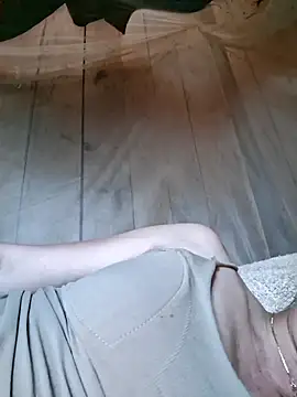 xuxulovezz online show from 2, 3, 2026