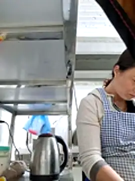 xuxulovezz online show from 17, 4, 2026