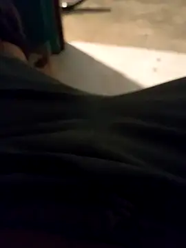 Snapshot of Paradivertirnonacimos chatting on 17, 10, 2025 Paradivertirnonacimos online show from 17, 10, 2025