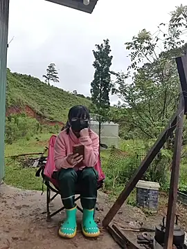 Snapshot of Helen-Tran chatting on 27, 10, 2025 Helen-Tran online show from 27, 10, 2025