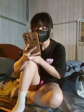 Snapshot of Helen-Tran chatting on 28, 10, 2025 Helen-Tran online show from 28, 10, 2025