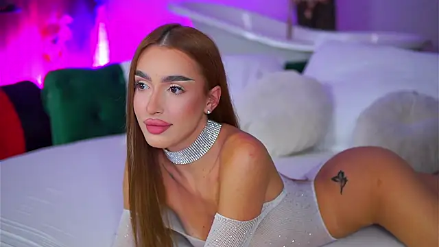 Snapshot of ClaraBenatti chatting on 22, 10, 2025 ClaraBenatti online show from 22, 10, 2025