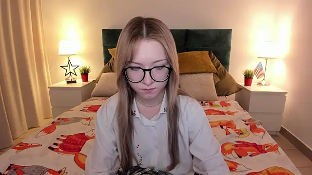 Snapshot of elliupp chatting on 9, 10, 2025 elliupp online show from 9, 10, 2025