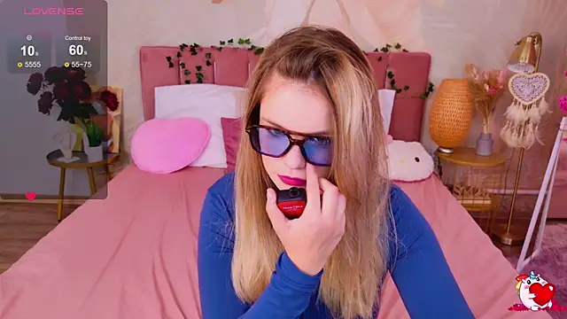 KellyHayden online show from 28, 9, 2025