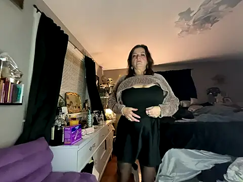 Snapshot of 88heygirlhey88 chatting on 5, 11, 2025 88heygirlhey88 online show from 5, 11, 2025