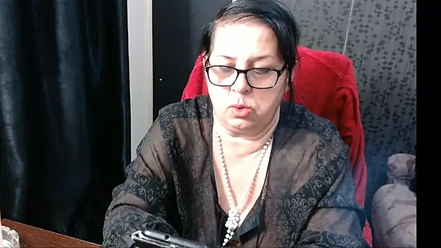 MissSanjanne online show from 9, 1, 2025