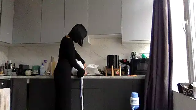 Veymoria online show from 8, 10, 2025