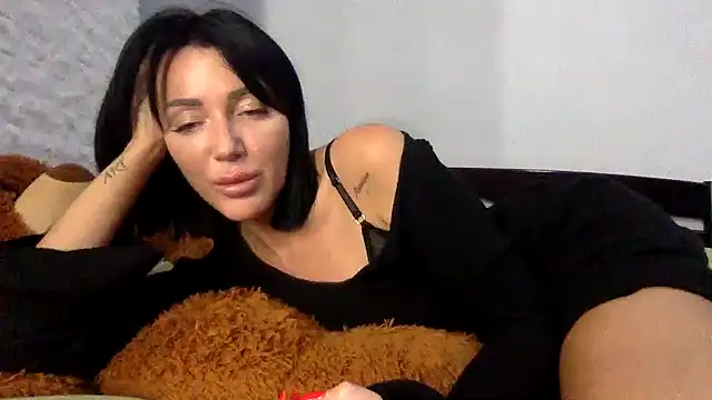 Veymoria online show from 8, 10, 2025