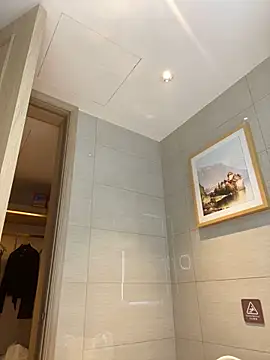 miumiu-66 online show from 30, 9, 2025