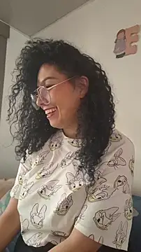 Snapshot of LondonHilton chatting on 2, 3, 2026 LondonHilton online show from 2, 3, 2026