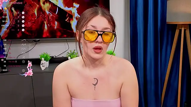 MarlaSemonick online show from 12, 10, 2025