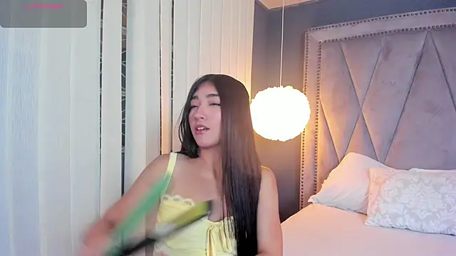 Snapshot of Mariana_Kalo chatting on 10, 10, 2025 Mariana Kalo online show from 10, 10, 2025