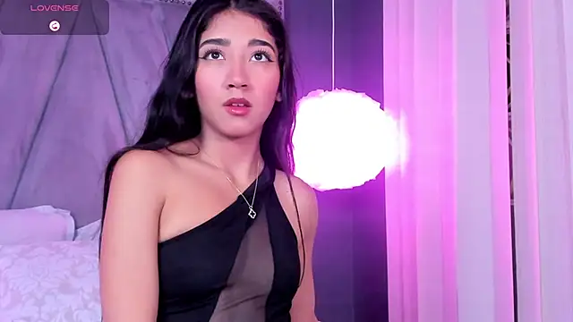 Snapshot of Mariana_Kalo chatting on 10, 11, 2025 Mariana Kalo online show from 10, 11, 2025