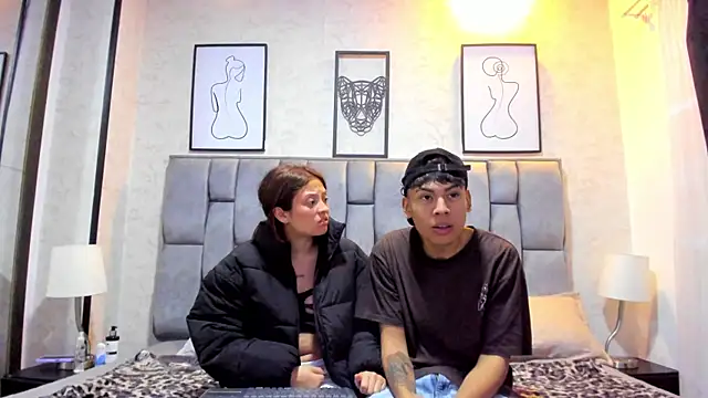 Willow Pearl online show from 14, 10, 2025