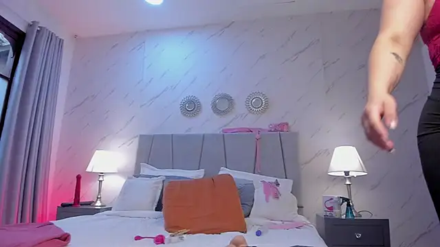 Michell Monet online show from 15, 11, 2025