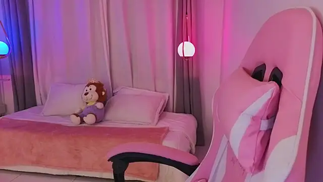 Snapshot of Nallah_ chatting on 19, 11, 2025 Nallah online show from 19, 11, 2025