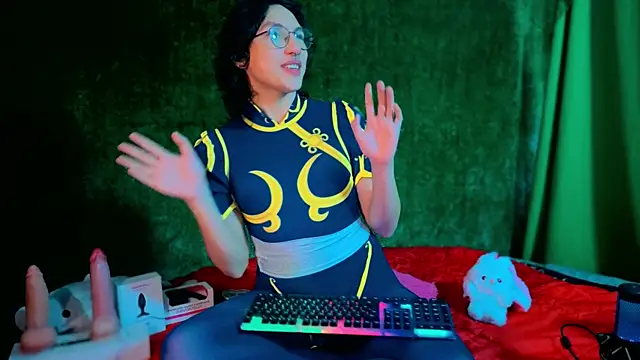 Snapshot of -BlueOpal- chatting on 2, 10, 2025 -BlueOpal- online show from 2, 10, 2025