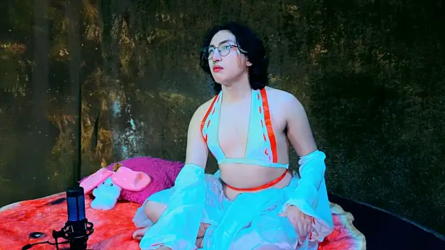 Snapshot of -BlueOpal- chatting on 5, 10, 2025 -BlueOpal- online show from 5, 10, 2025