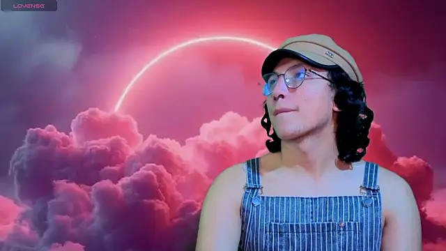 Snapshot of -BlueOpal- chatting on 7, 10, 2025 -BlueOpal- online show from 7, 10, 2025