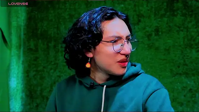 Snapshot of -BlueOpal- chatting on 11, 10, 2025 -BlueOpal- online show from 11, 10, 2025