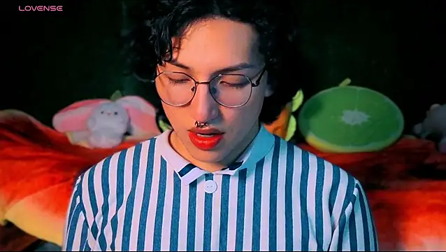 Snapshot of -BlueOpal- chatting on 1, 11, 2025 -BlueOpal- online show from 1, 11, 2025