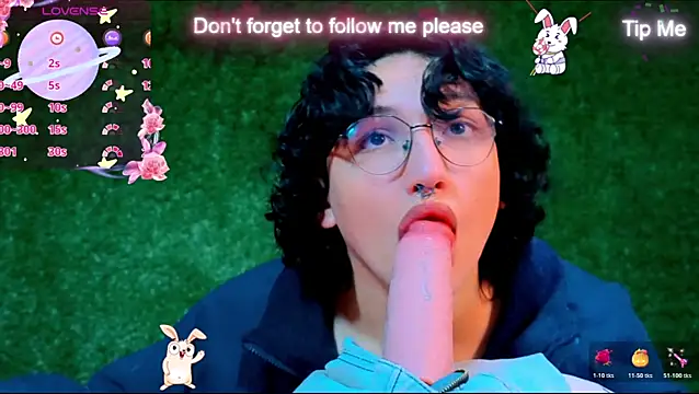 Snapshot of -BlueOpal- chatting on 9, 11, 2025 -BlueOpal- online show from 9, 11, 2025