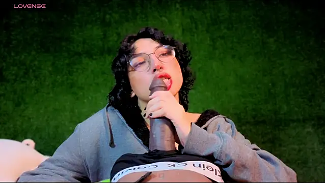 Snapshot of -BlueOpal- chatting on 13, 11, 2025 -BlueOpal- online show from 13, 11, 2025