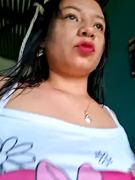 hot-mom22 online show from 1, 10, 2025