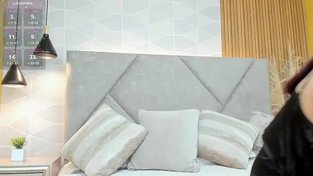 Bunny boobs   online show from 10, 4, 2026